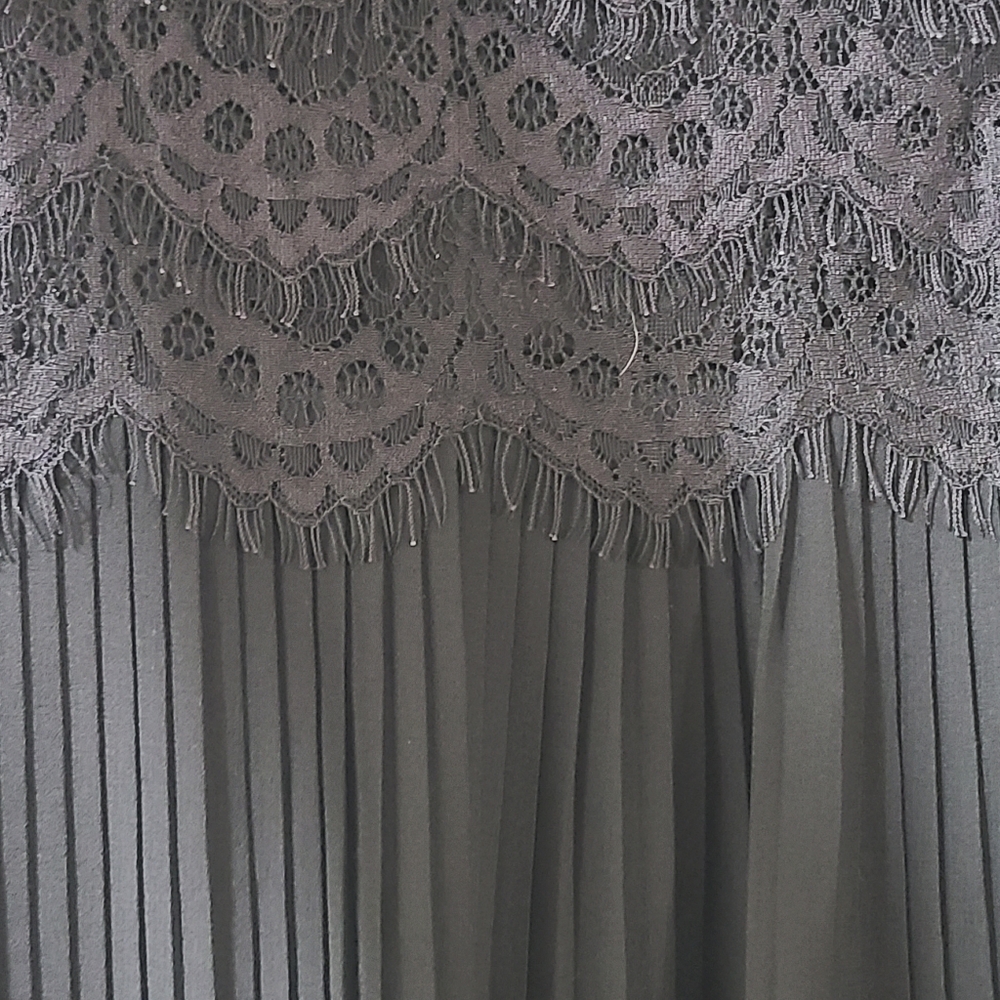 Loft Black Pleated Lace Sleeveless Dressy Tank Top - Size Small - Picture 14 of 14